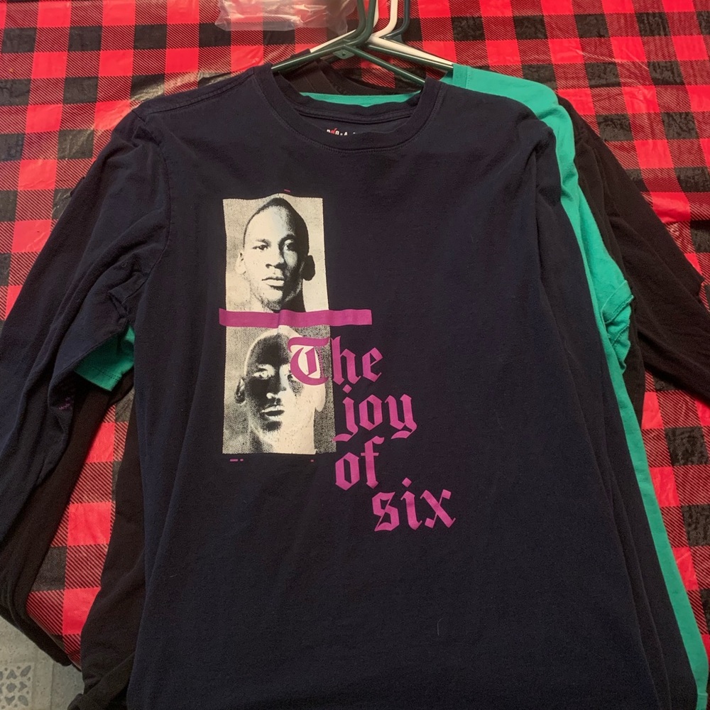 Mens Jordan long sleeve (Large)